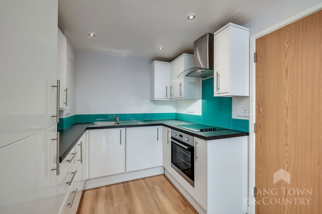 Additional image 2 of 1 bed flat for saleVictoria Place, Stoke, Plymouth PL2