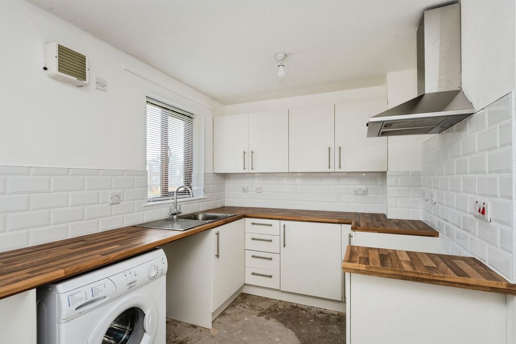 Additional image 2 of 1 bed flat for saleCastle Quay, Neath SA11