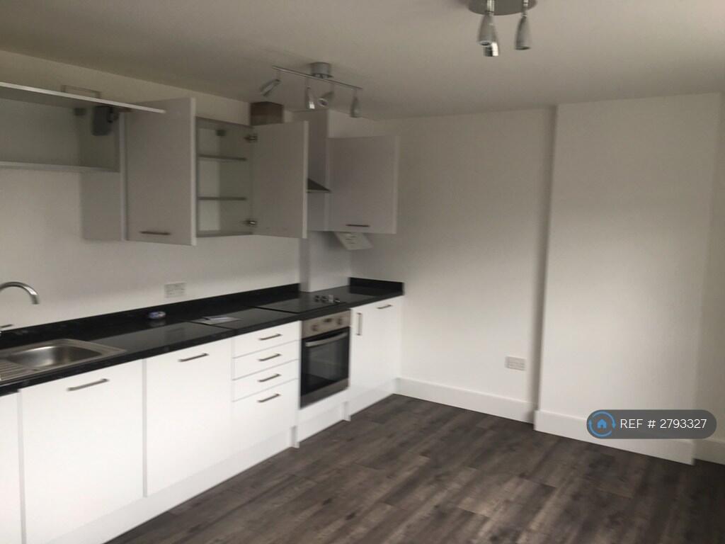 Additional image 4 of Harpsfield Broadway, Hatfield, AL10