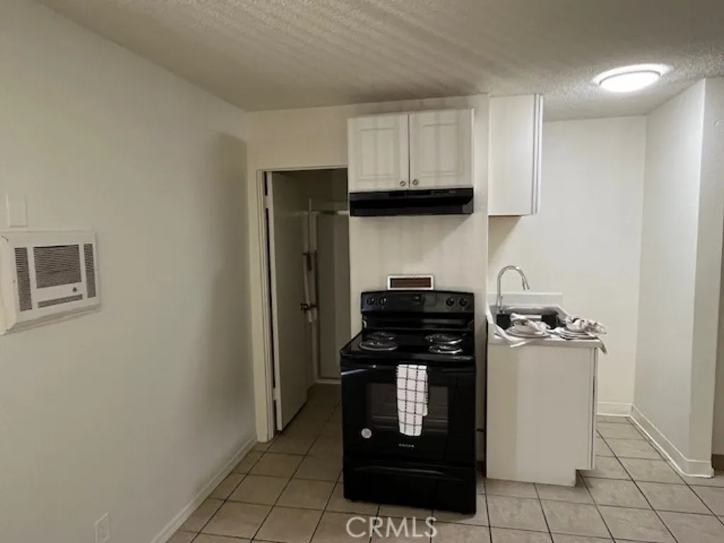 Additional image 8 of 686 E Cottonwood Road Unit 7, Palm Springs, CA 92262