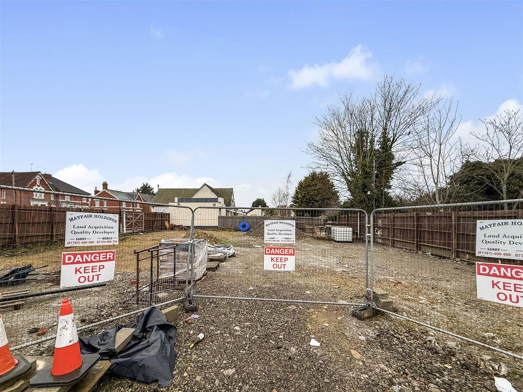 Land for saleStation Road, Rushden NN10 photo 2