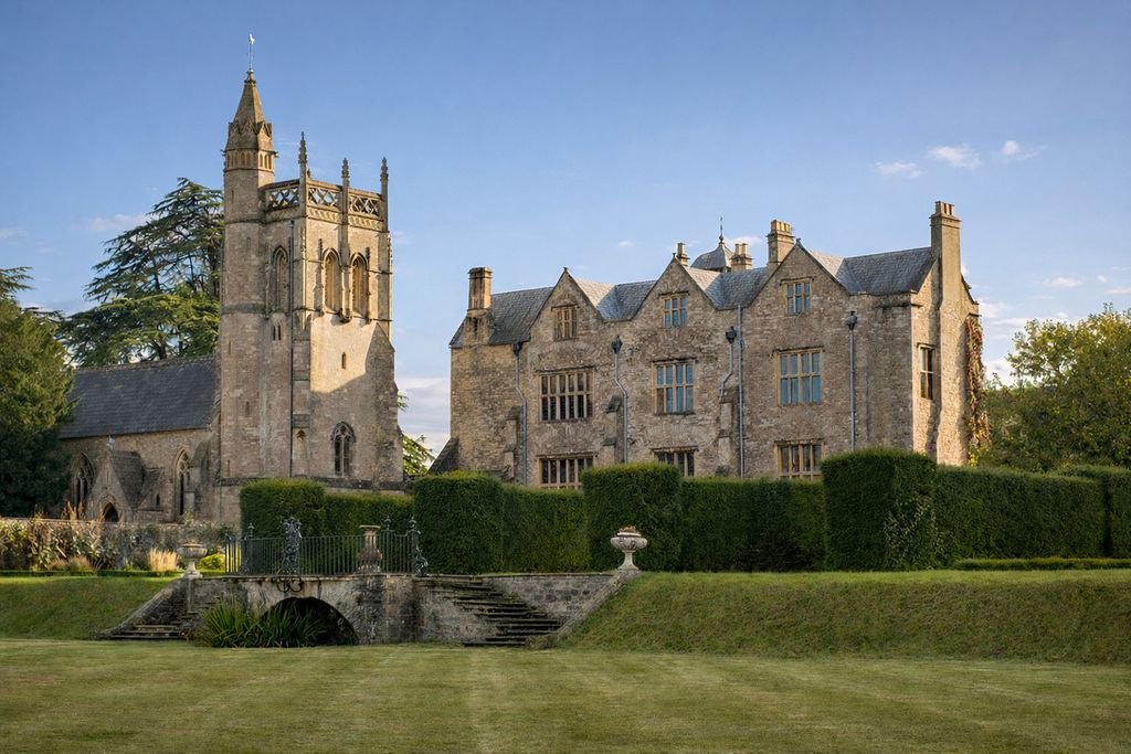 9 bed country house for saleBarrow Court, Bristol BS48