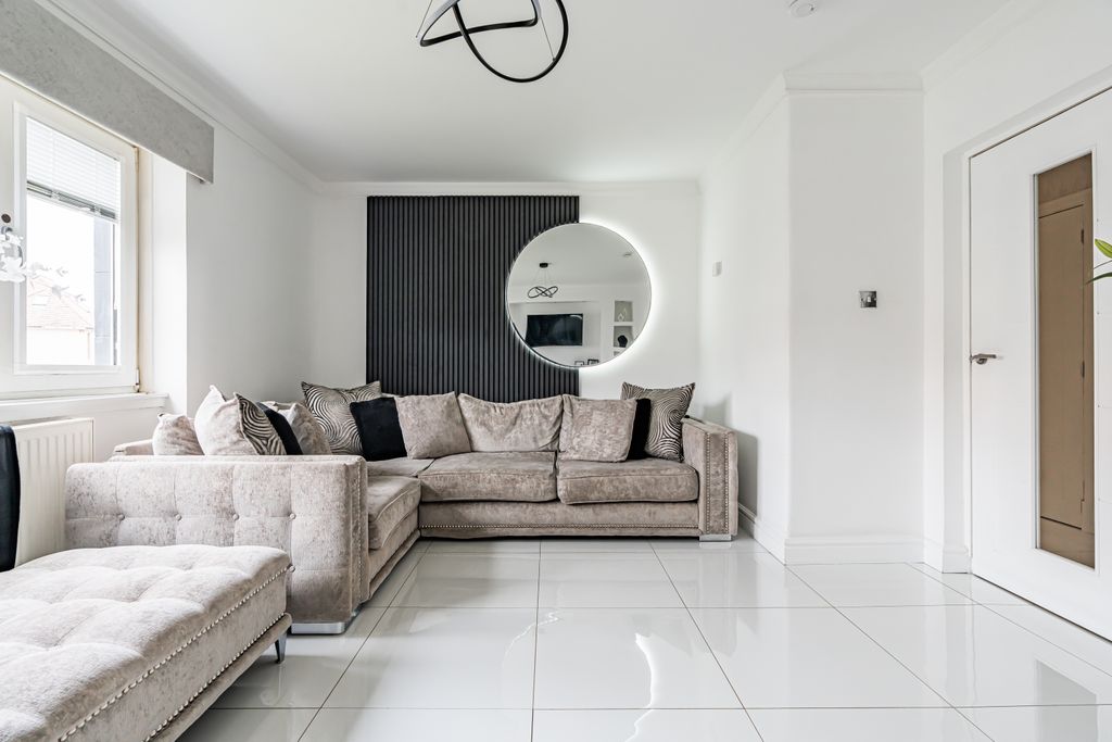 Additional image 8 of 3 bed flat for sale27 Waverley Road, Bonnyrigg EH19