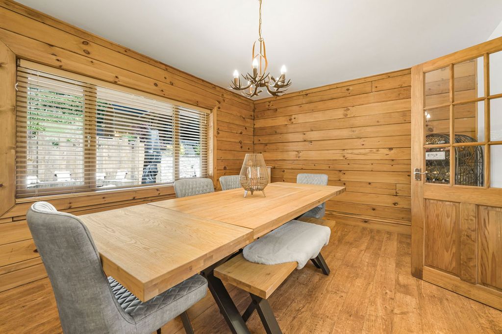 Additional image 7 of 5 bed detached house for saleOakmead Road, Llanharan, Pontyclun CF72
