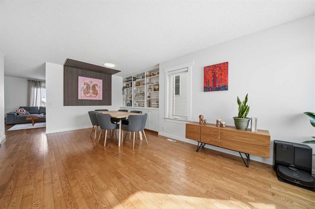 Additional image 4 of 22 Scenic View Close NW, Calgary, AB, T3L 1Y5