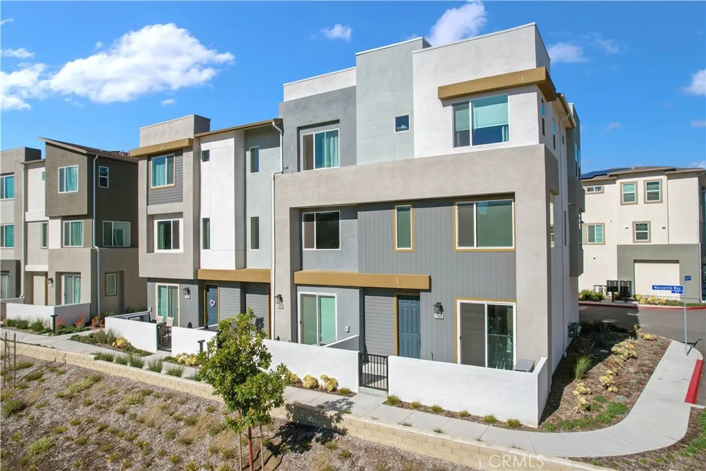 Additional image 2 of 27586 Manzanita Way, Valencia, CA 91381