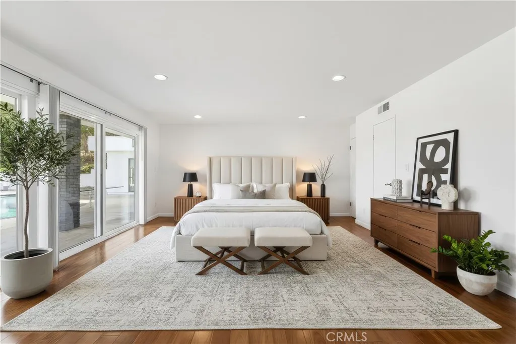 Additional image 14 of 3329 Dona Rosa Dr, Studio City, CA 91604