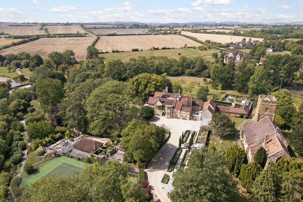 Additional image 6 of 8 bed detached house for saleChurch Road, Butlers Marston CV35