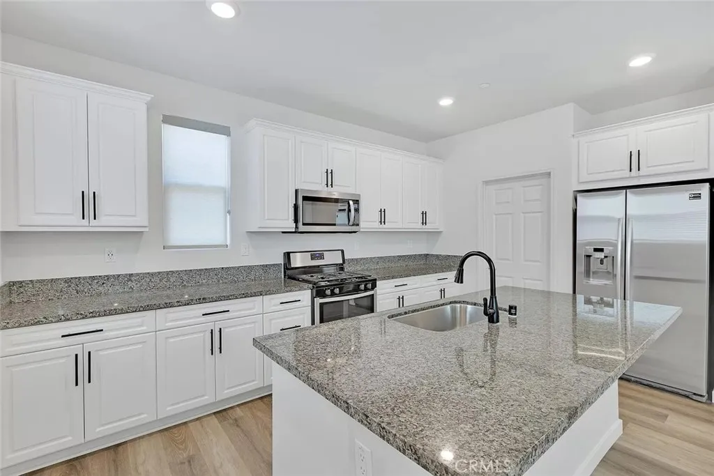 Additional image 23 of 14700 Sherman Way, Van Nuys, CA 91405