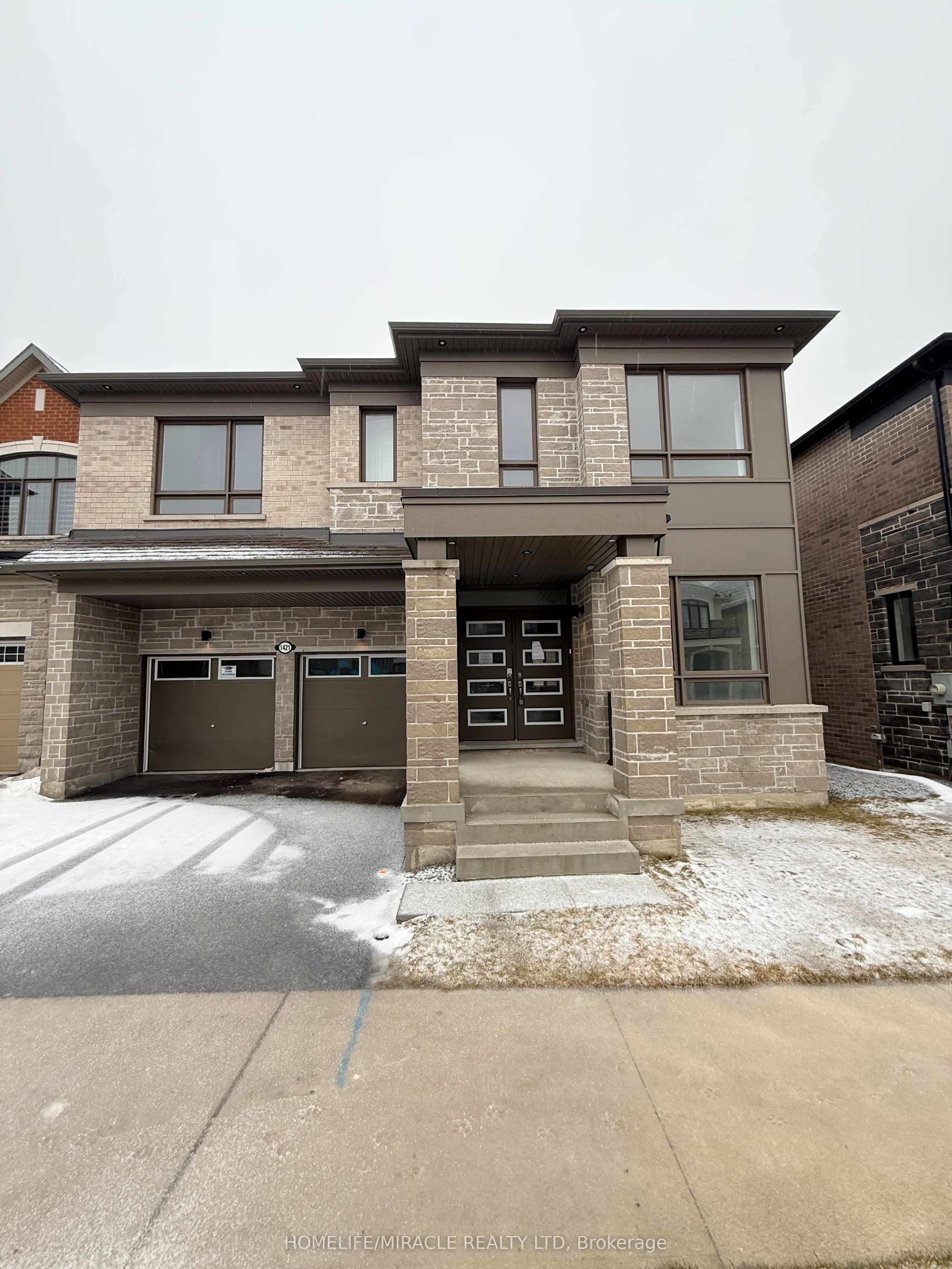1421 Swallowtail Lane, Pickering, ON, L1X 0N8