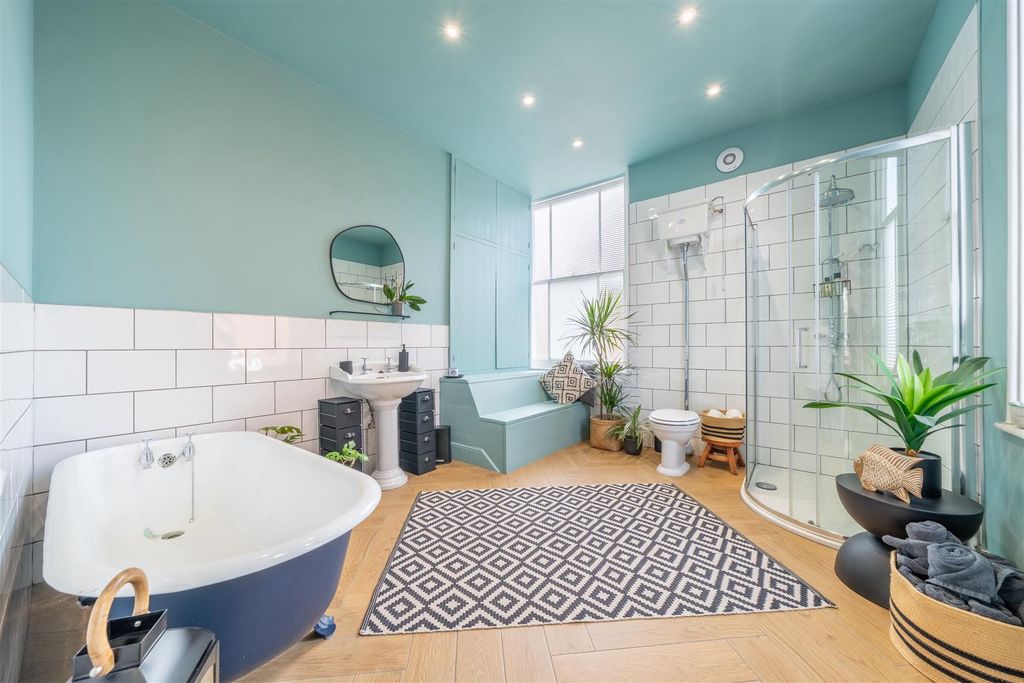 Additional image 15 of 7 bed link detached house for saleLenton Road, The Park NG7