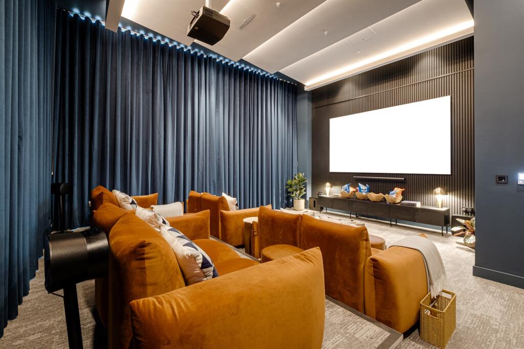 Additional image 23 of Belmont Wharf, Glasswater Locks, B4