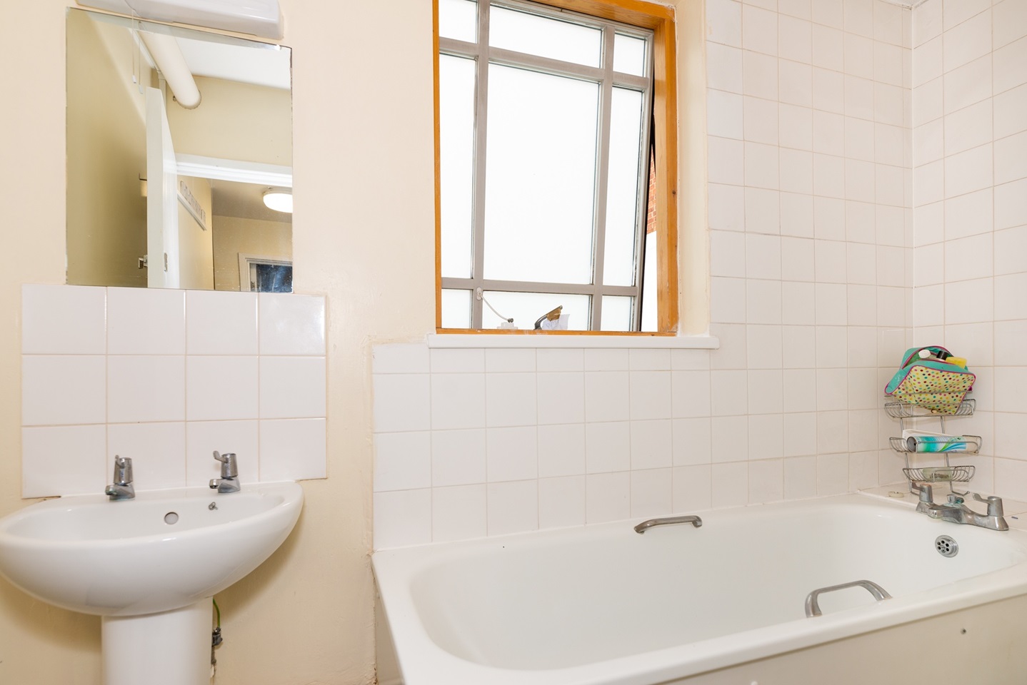 Additional image 4 of Room in a Shared Flat, Baker House, WC1N, N1 7GU