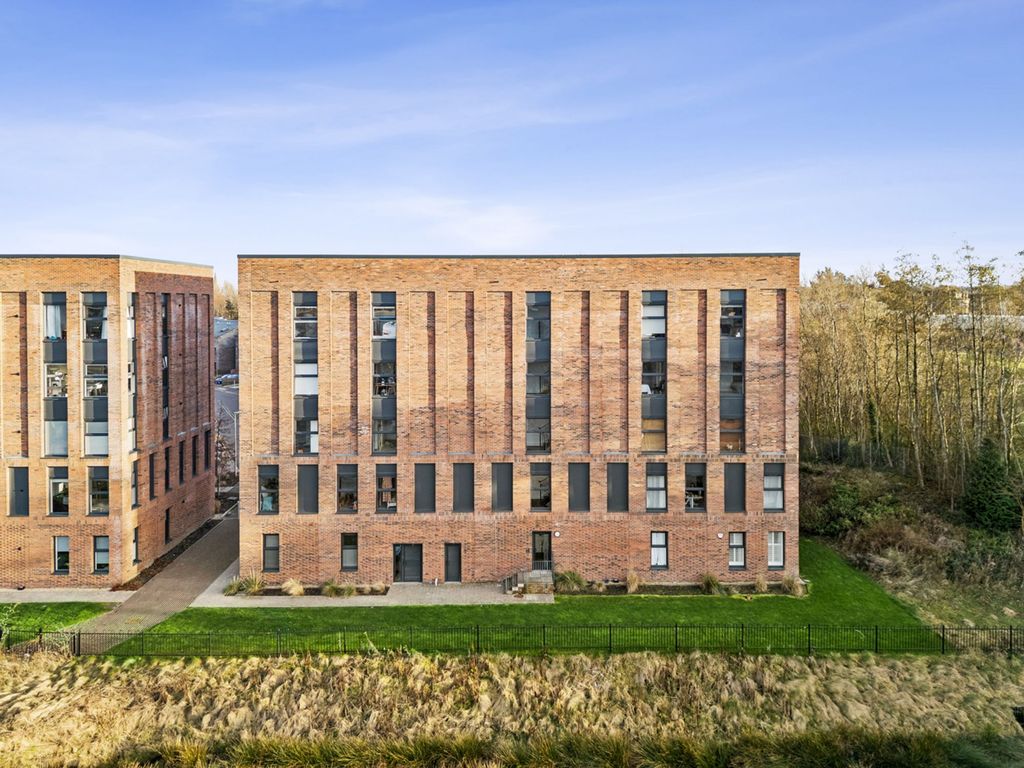 2 bed flat for sale4 Festival Court, Festival Park G51