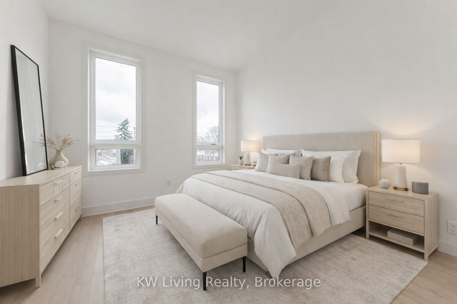 Additional image 3 of 301-712 Eglinton Avenue E, Toronto, ON, M4G 2K7