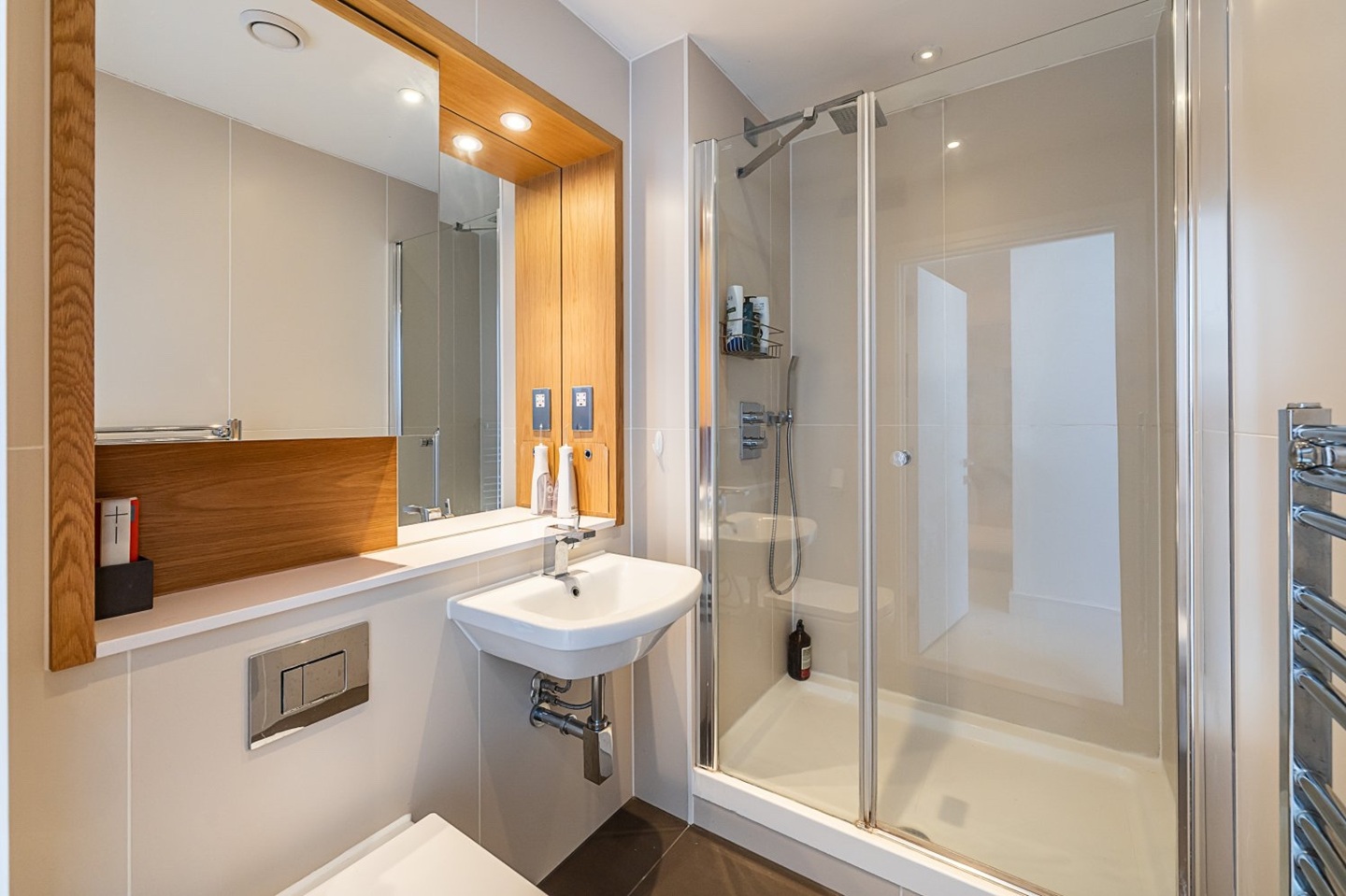 Additional image 16 of 2 Bed Flat, Clapham Road, SW9, N1 7GU