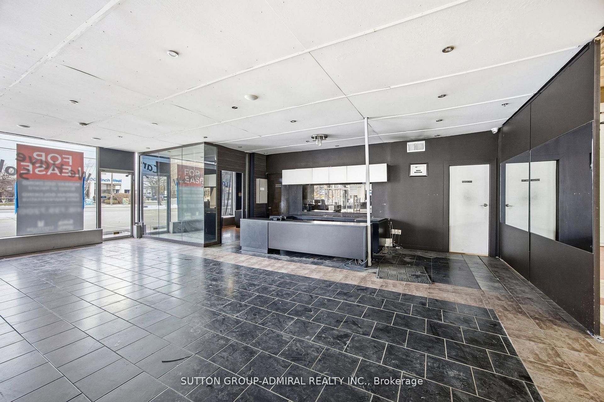 Additional image 6 of 1015 Finch Avenue W, Toronto, ON, M3J 2C7