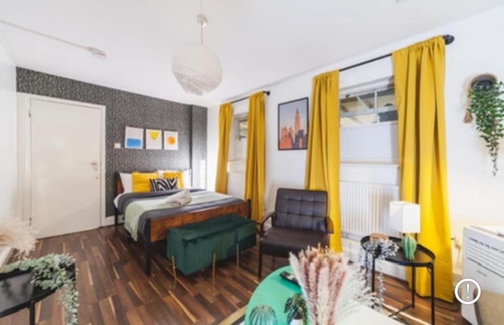 Additional image 14 of 2 Bed Flat, Brick Lane, E1, N1 7GU