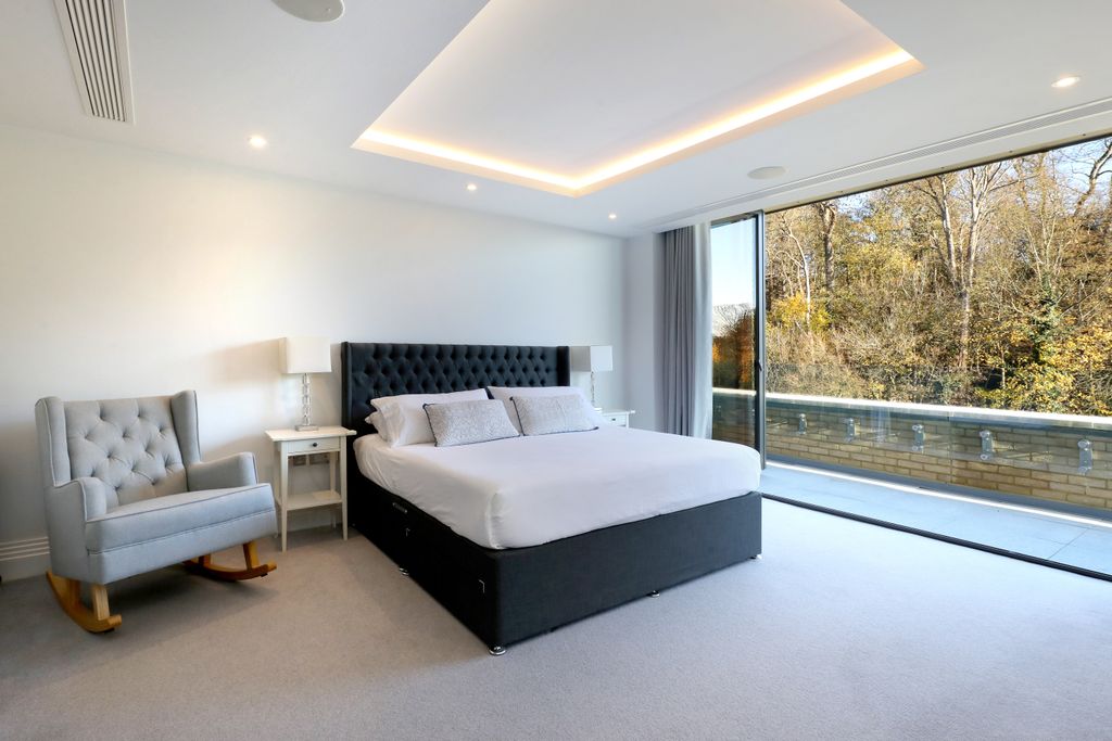 Additional image 13 of 4 bed flat for saleGlen Island, Taplow SL6