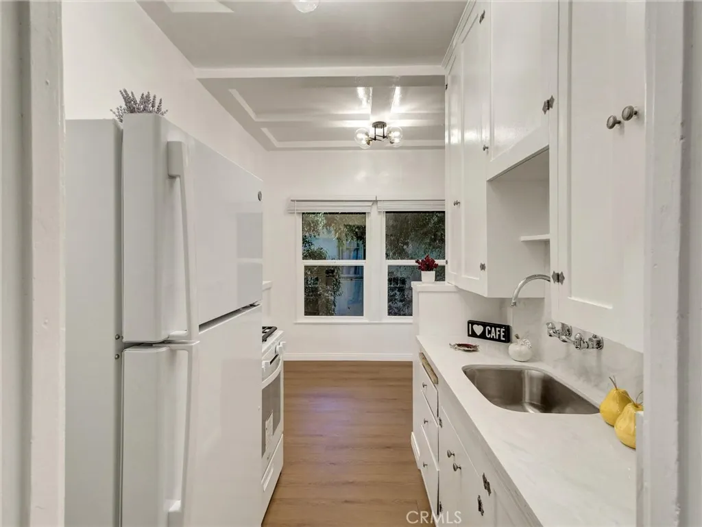 Additional image 15 of 9949 Young Drive Unit 204, Beverly Hills, CA 90212