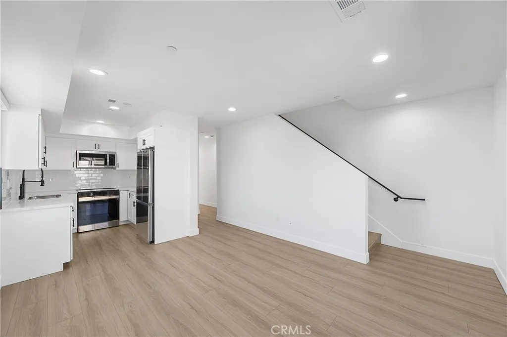 Additional image 23 of 14420 Tiara St, Van Nuys, CA 91401