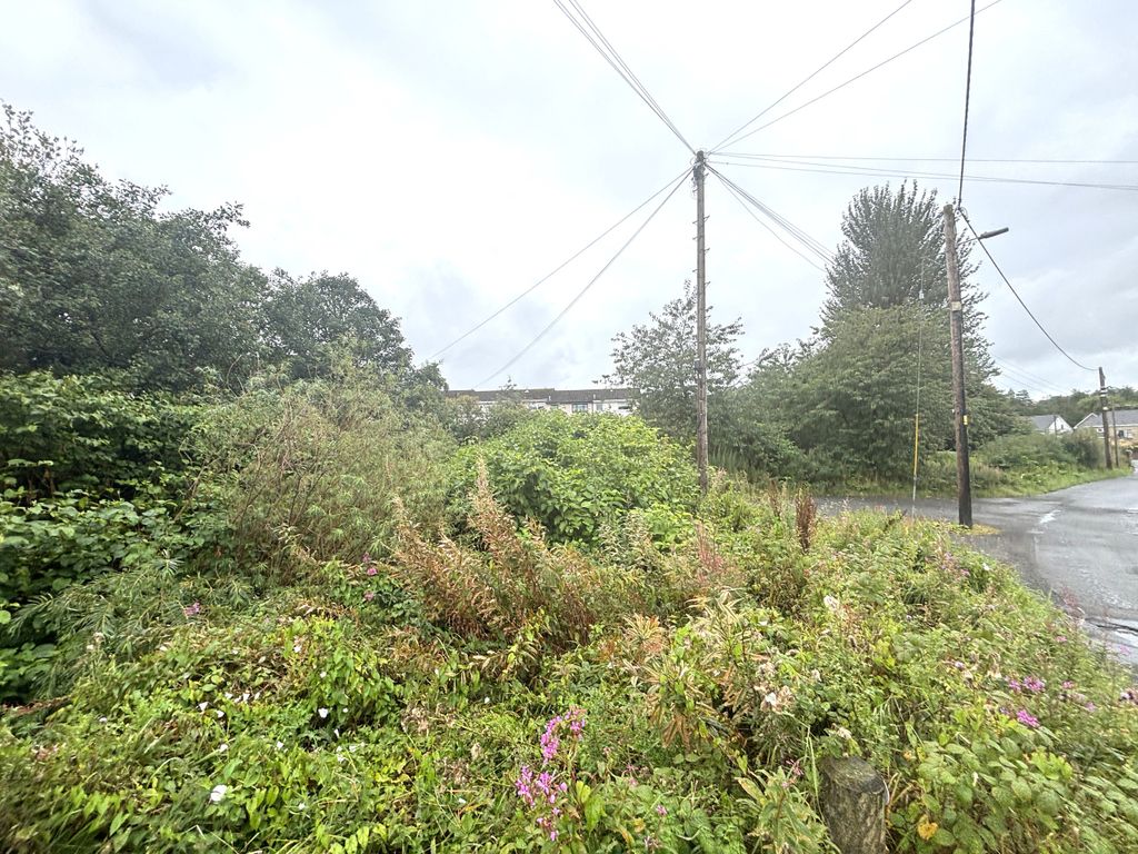 Land for salePlot At Bridge End, Shotts, Lanarkshire ML7 photo 4
