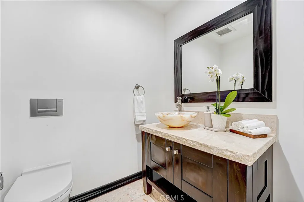 Additional image 29 of 4529 Don Pio Dr, Woodland Hills, CA 91364
