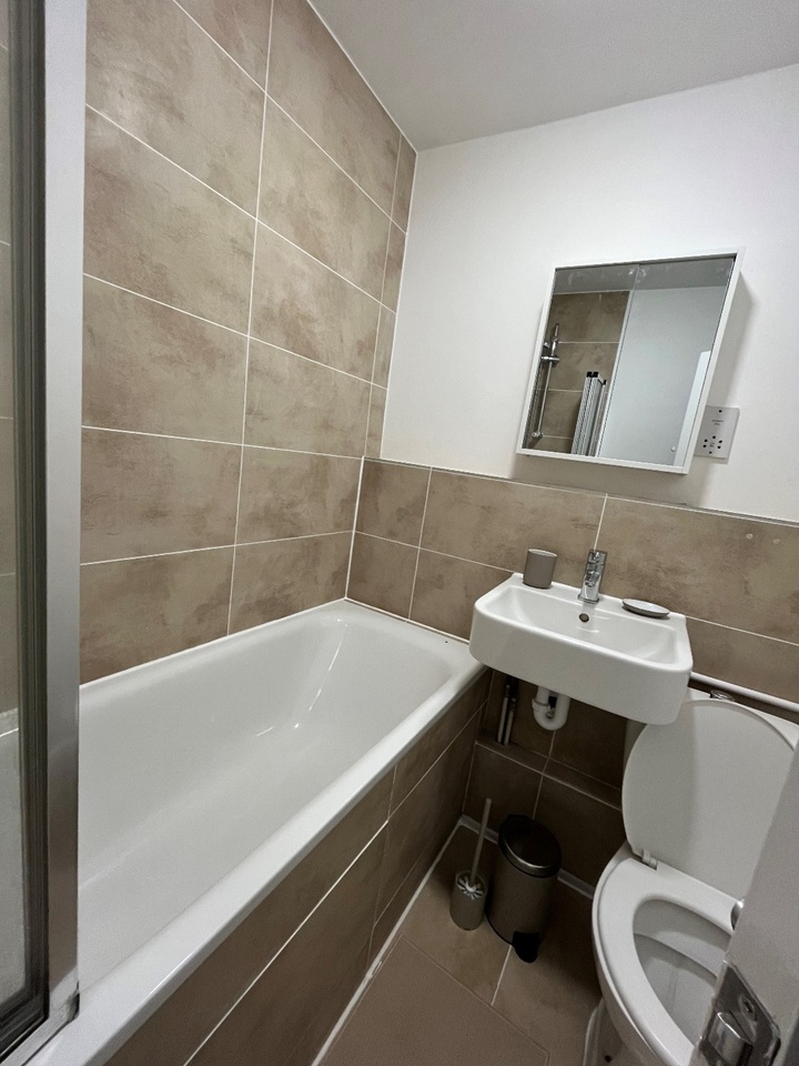 Additional image 2 of Studio Flat, Wilton Road, SW1V, N1 7GU
