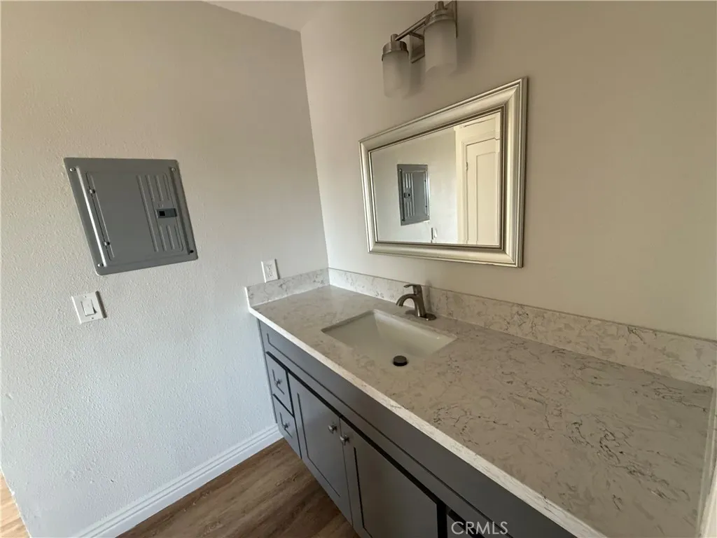 Additional image 13 of 400 N Hobart Boulevard Unit 304, Los Angeles, CA 90004