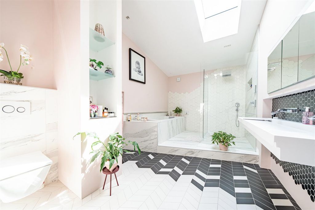 Additional image 18 of 5 bed detached house for saleCropwell Road, Radcliffe-On-Trent NG12