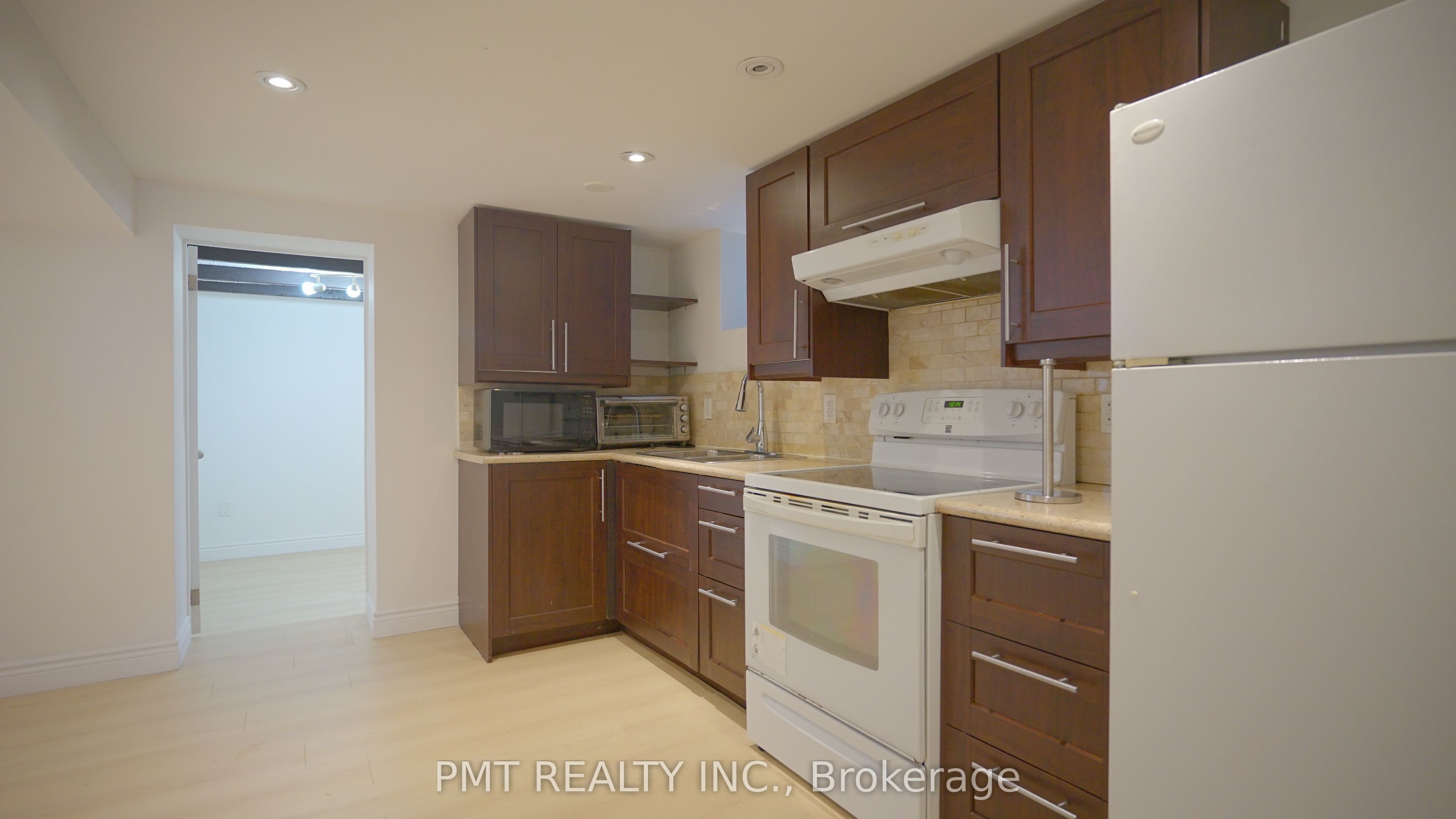 Additional image 5 of Bsmt-7 Harvard Avenue, Toronto, ON, M6R 1C5