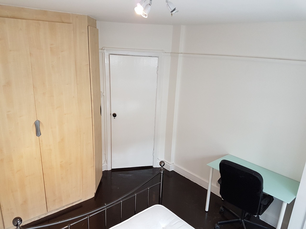 Additional image 23 of 2 Bed Flat, Gower Mews Mansions, WC1E, N1 7GU