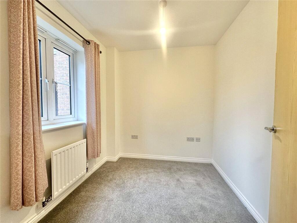 Additional image 6 of Avian Avenue, Curo Park, Frogmore, St. Albans, AL2