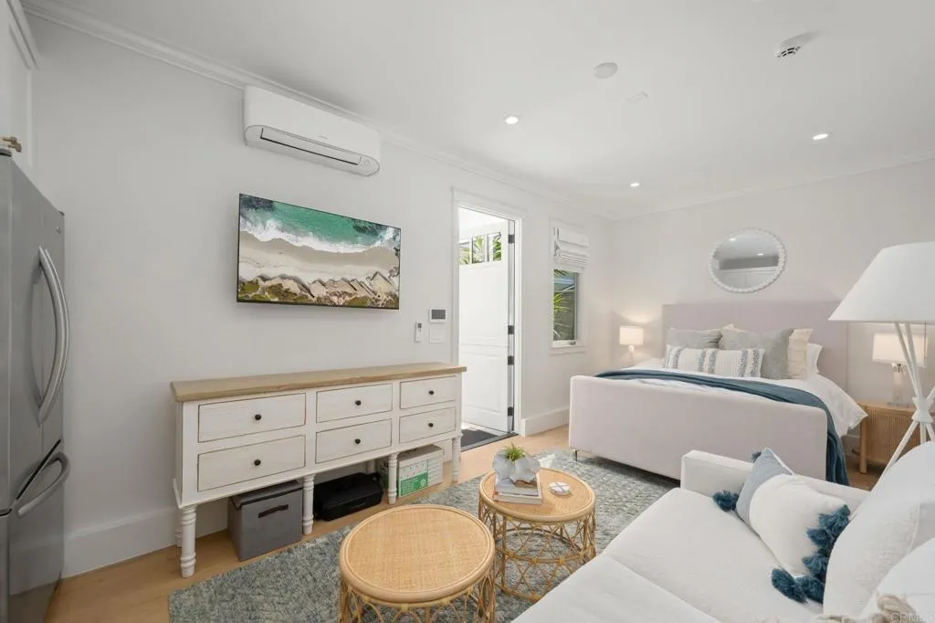 Additional image 9 of 2211 Ocean Front, Del Mar, CA 92014