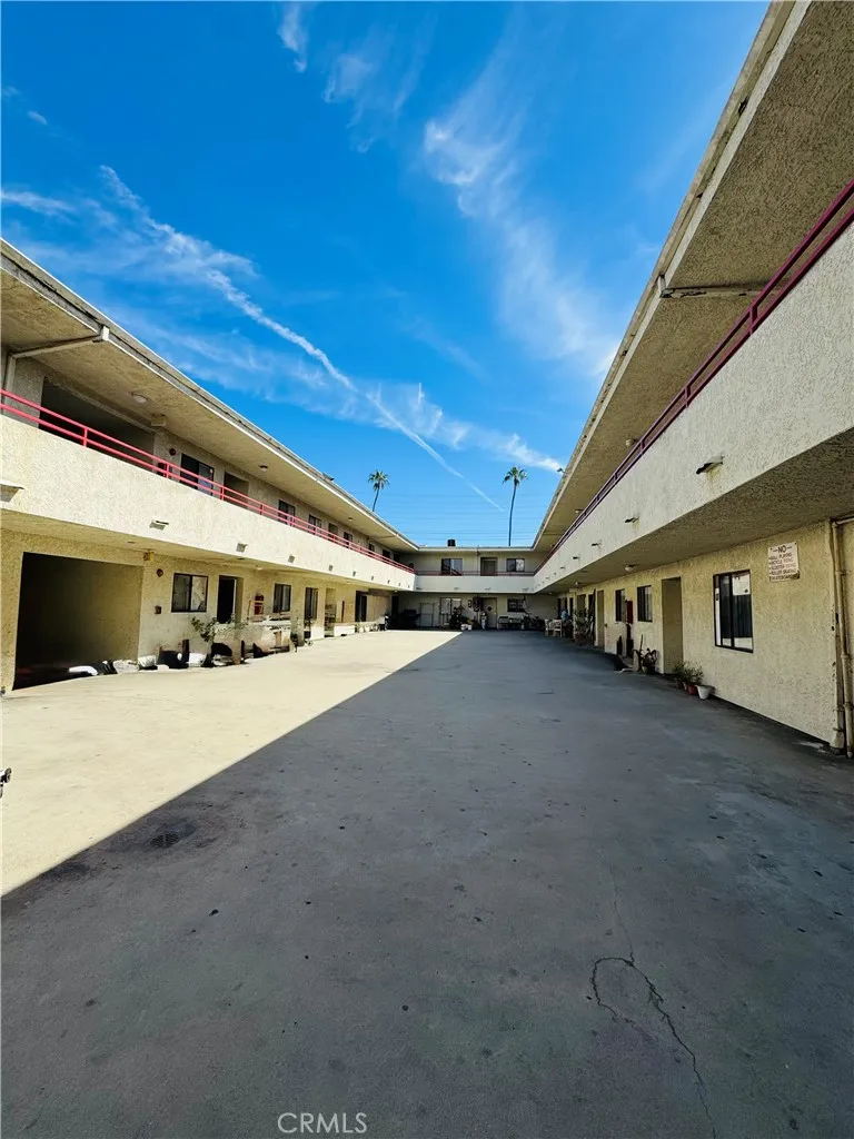 Additional image 8 of 14610 Delano St Unit 211, Van Nuys, CA 91411