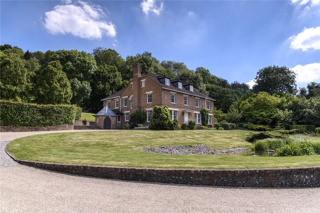 6 bed equestrian for saleChinnor Hill, Chinnor, Oxfordshire OX39