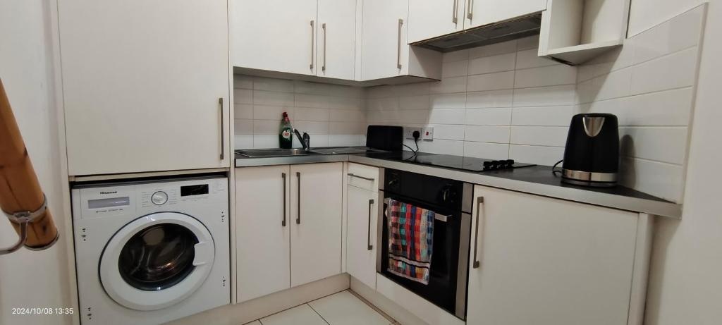 Additional image 9 of 1 Bed Flat, Brechin Place, SW7, N1 7GU