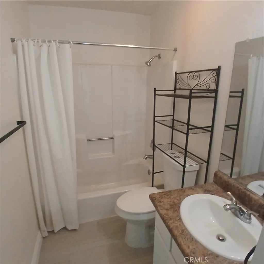 Additional image 11 of 509 E Avenue Q-2 Unit B, Palmdale, CA 93550