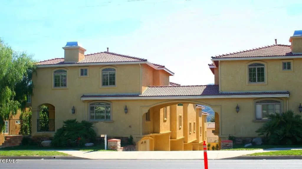 Additional image 3 of 2516 Montrose Avenue Unit 5, Montrose, CA 91020