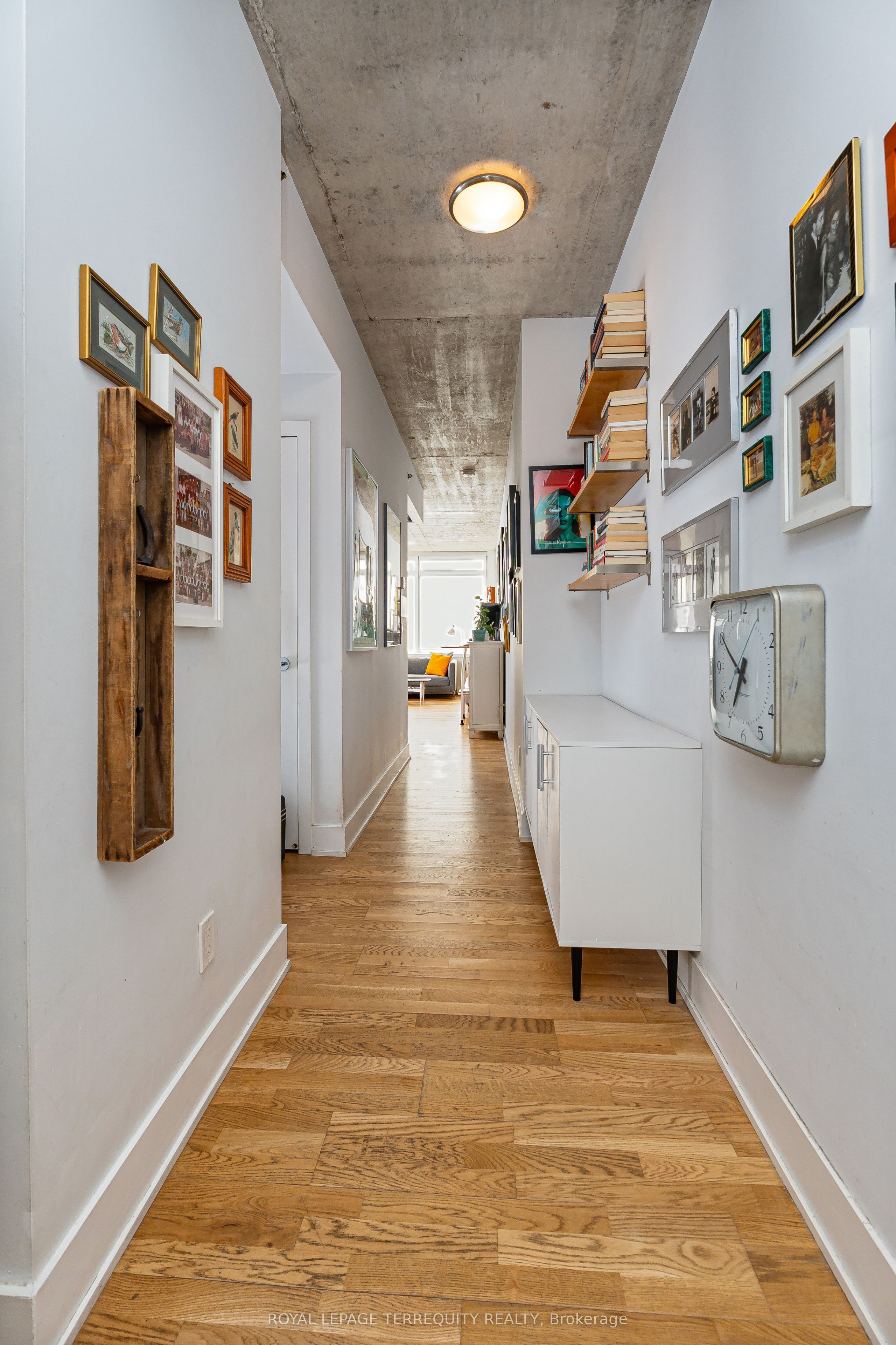 Additional image 3 of 201-630 Queen Street E, Toronto, ON, M4M 1G3