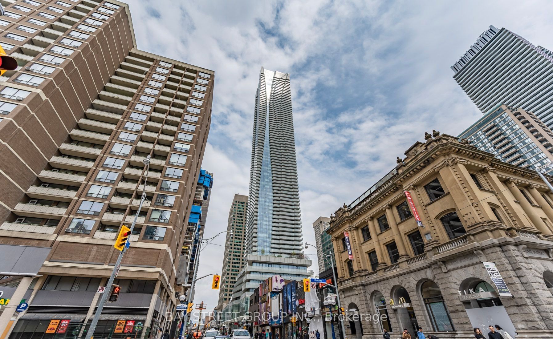 425-1 Bloor Street E, Toronto, ON, M4W 1A9