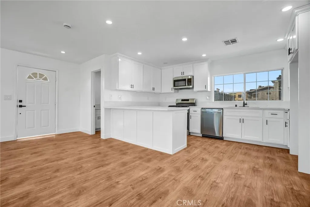 Additional image 11 of 617 W 214th Unit 1/2, Carson, CA 90745