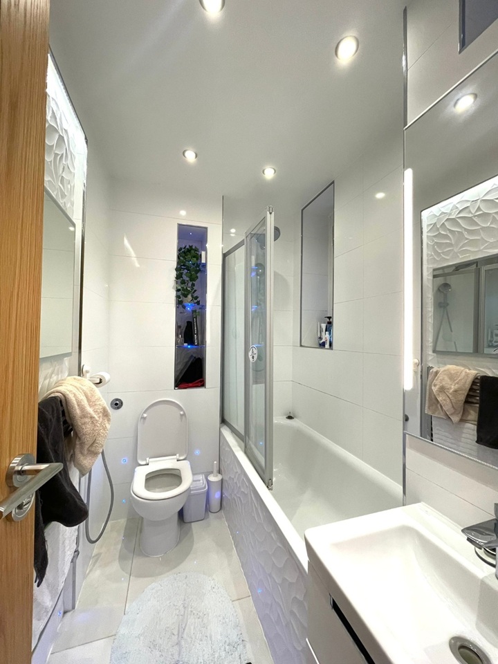 Additional image 7 of 2 Bed Flat, Townshend Court, NW8, N1 7GU