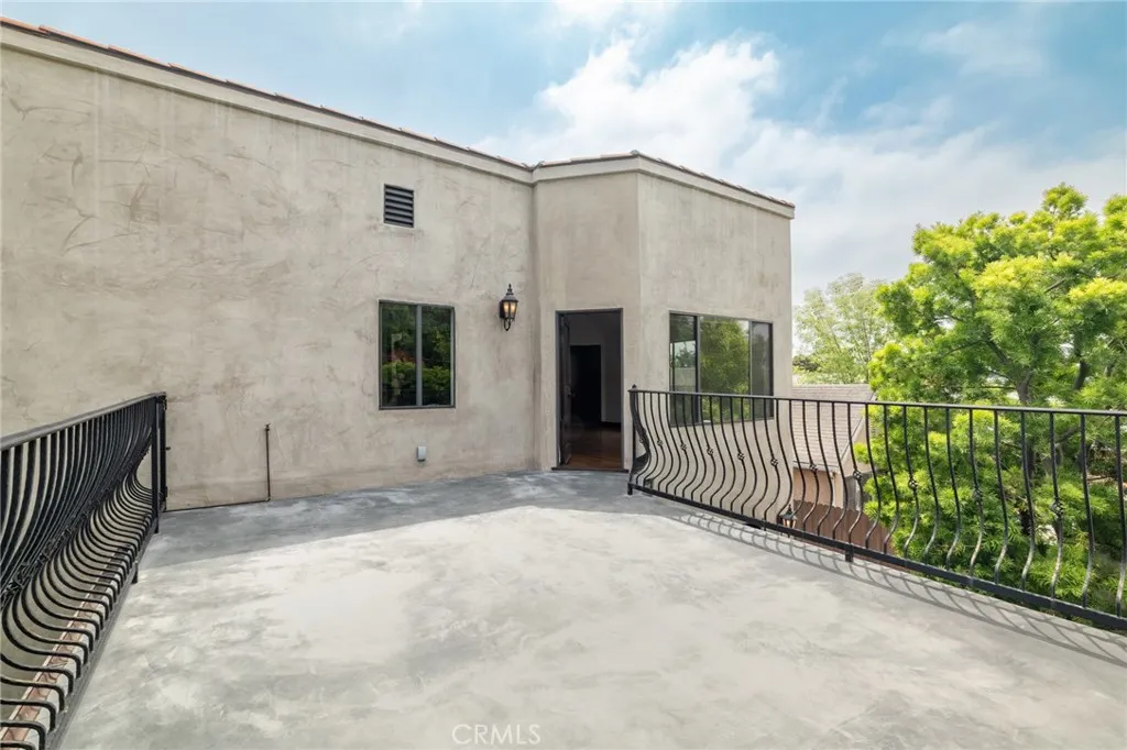 Additional image 67 of 1949 N Catalina Street, County - Los Angeles, CA 90027