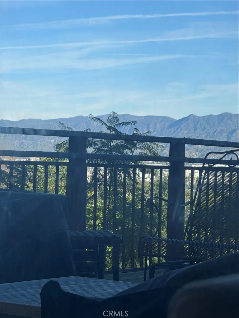 Additional image 80 of 11551 Decente Dr, Studio City, CA 91604