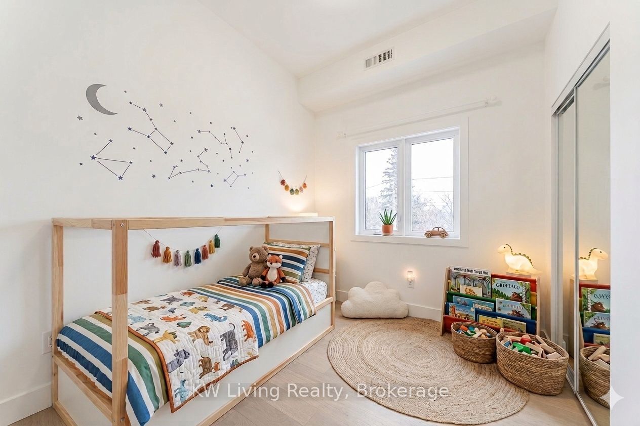 Additional image 5 of 301-712 Eglinton Avenue E, Toronto, ON, M4G 2K7