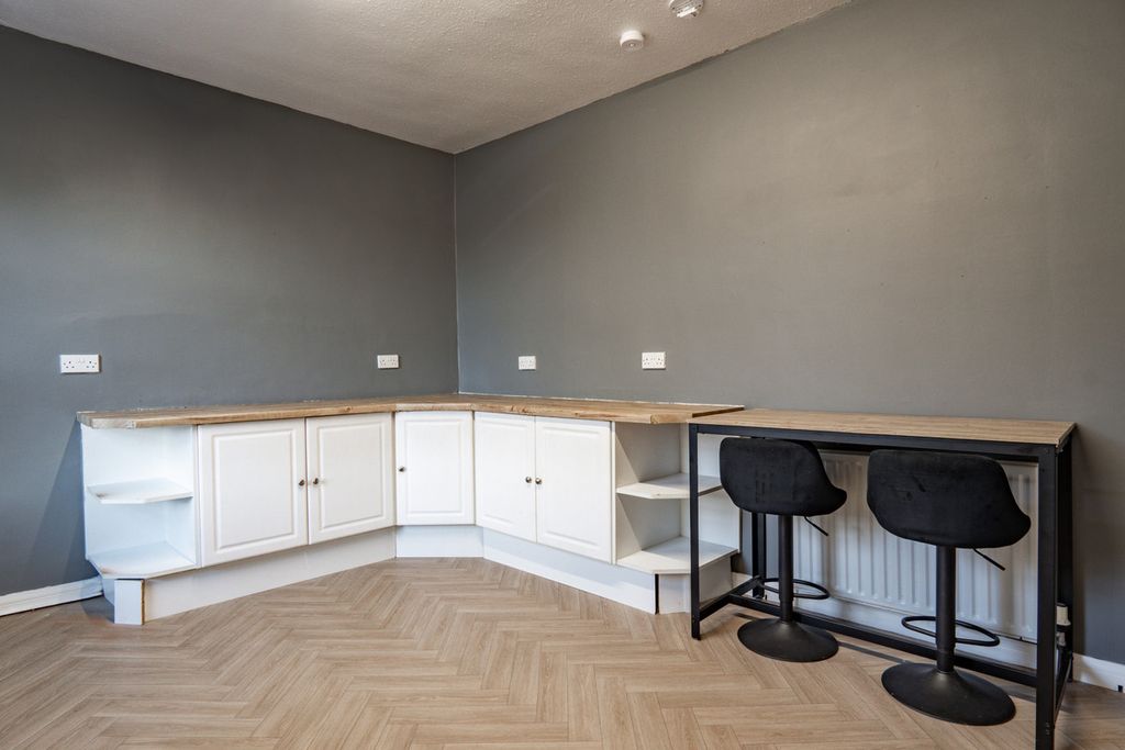 Additional image 10 of 3 bed flat for saleHill Street, Elgin IV30