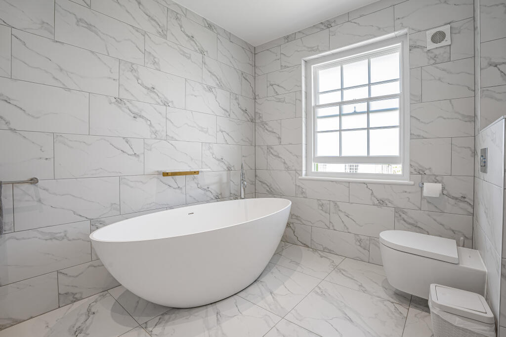 Additional image 18 of St. Bernards Road, St. Albans, Hertfordshire, AL3