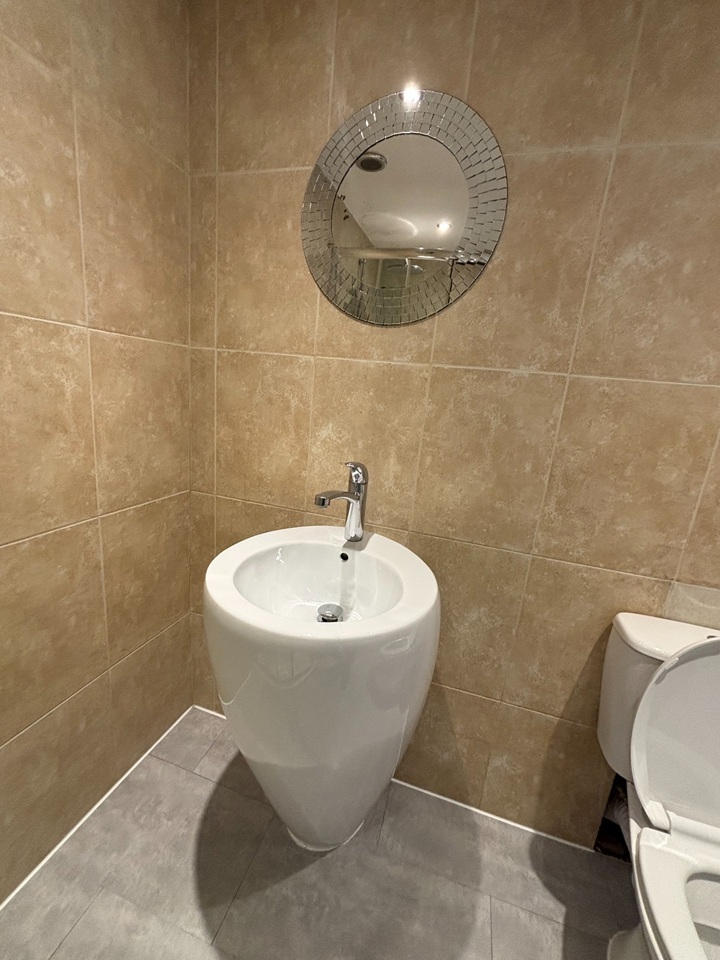 Additional image 8 of 2 Bed Flat, Killyon Terrace, SW8, N1 7GU