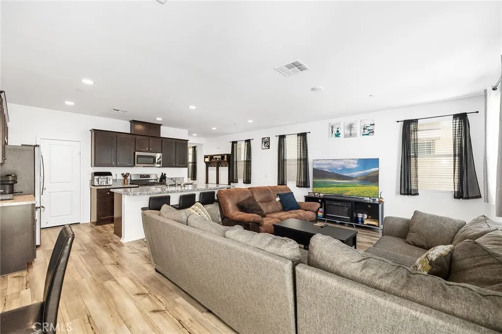 Additional image 8 of 29587 Winterstorm Court, Winchester, CA 92596